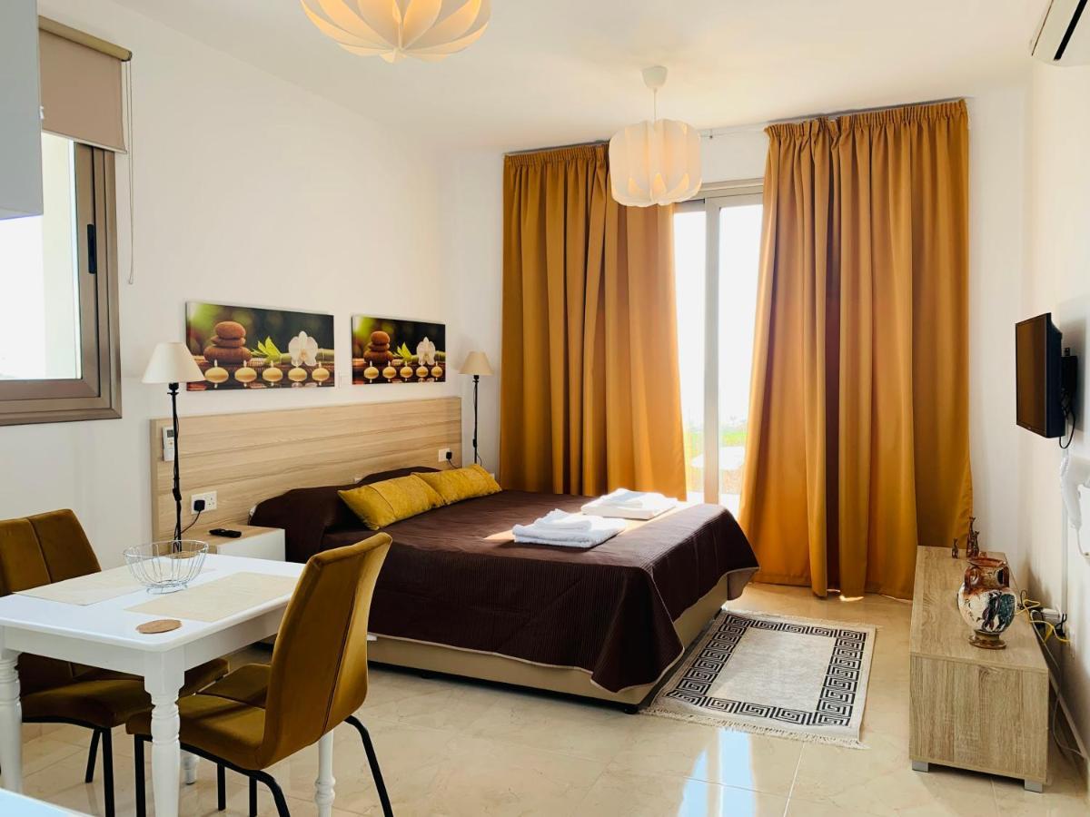 Harmony Seaview Apartments Paphos Extérieur photo