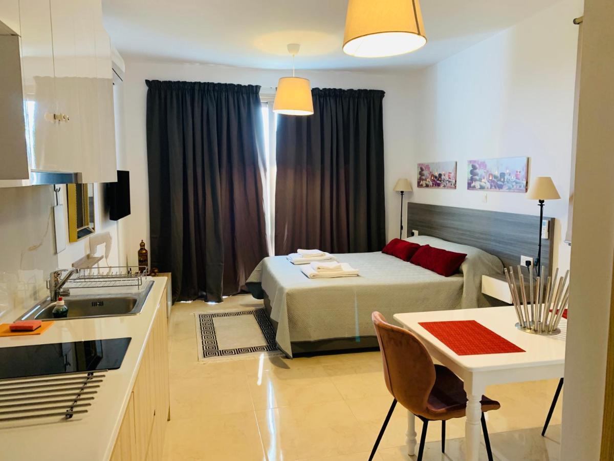 Harmony Seaview Apartments Paphos Extérieur photo