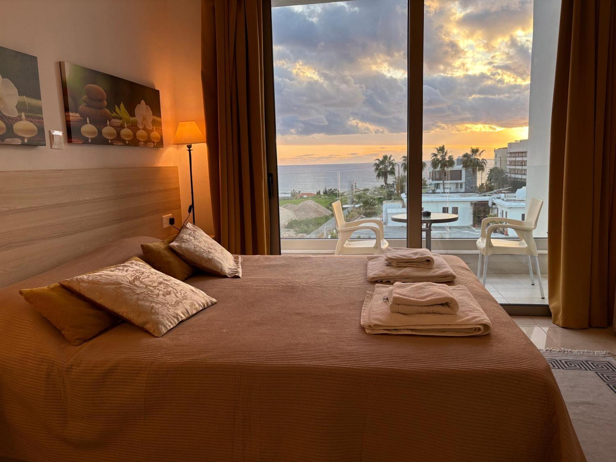 Harmony Seaview Apartments Paphos Extérieur photo